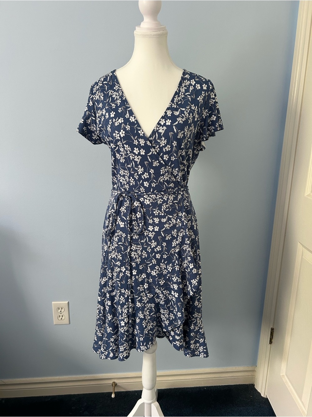 Banana Republic Navy and White Floral Wrap Midi Dress